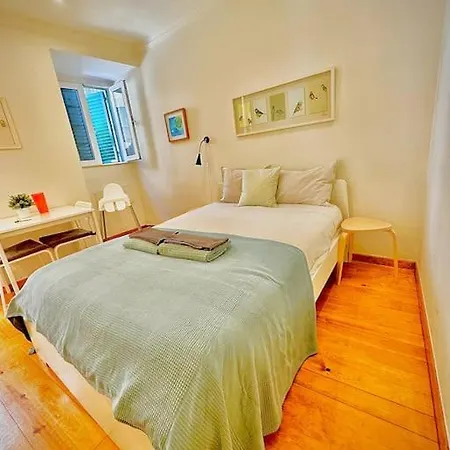 Apartment Cozy In Stª Catarina Lissabon